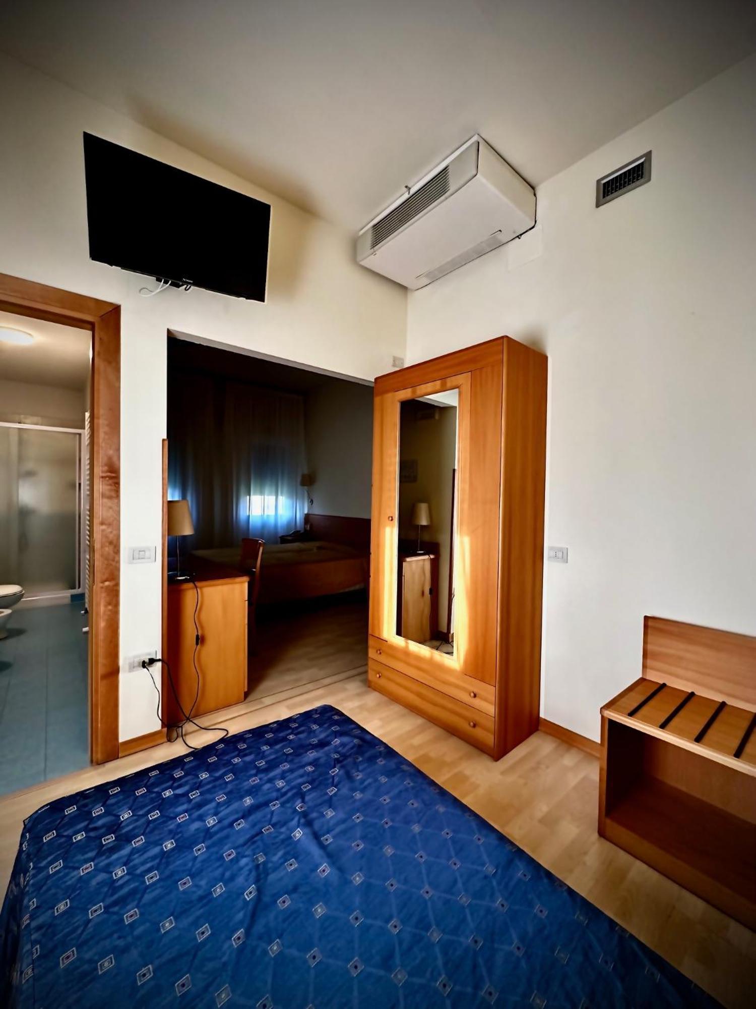 Hotel Ponte Molo Porto Tolle Bagian luar foto