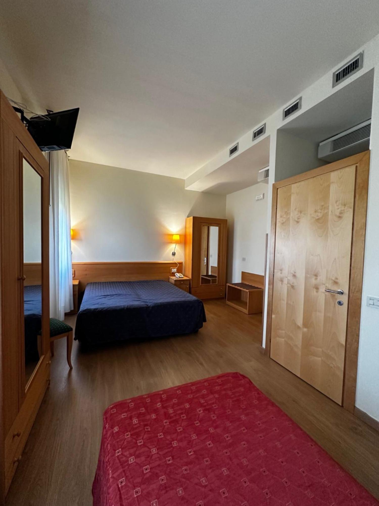 Hotel Ponte Molo Porto Tolle Bagian luar foto