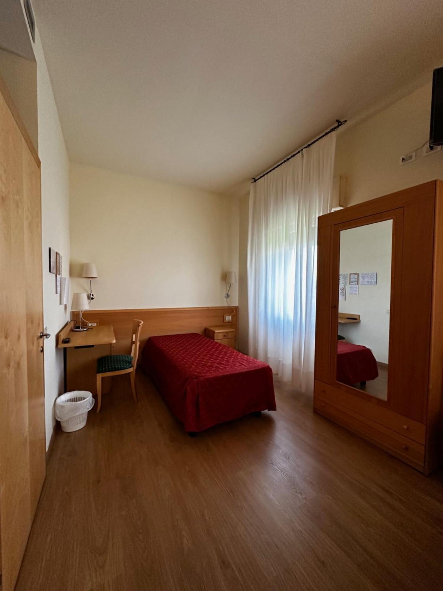 Hotel Ponte Molo Porto Tolle Bagian luar foto